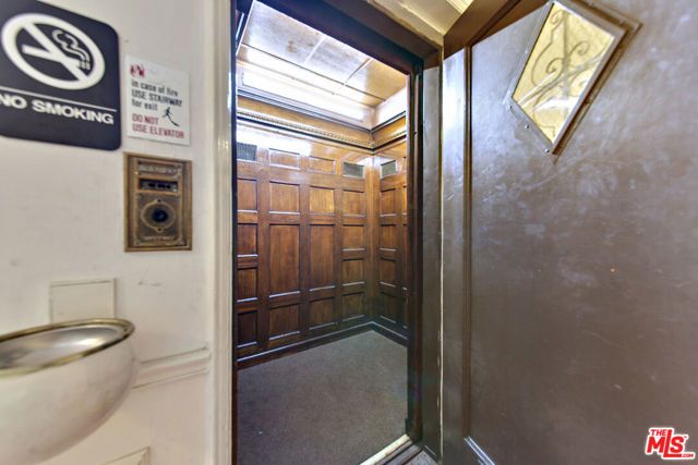 1360 N Crescent Heights Boulevard 3C, West Hollywood, CA 90046