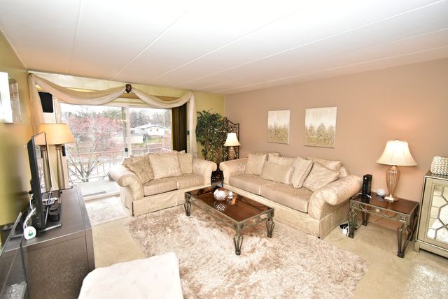 18855 Burnham Avenue 234, Lansing, IL 60438