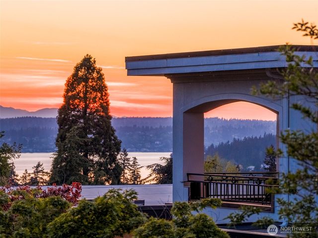 116 16th Avenue, Kirkland, WA 98033