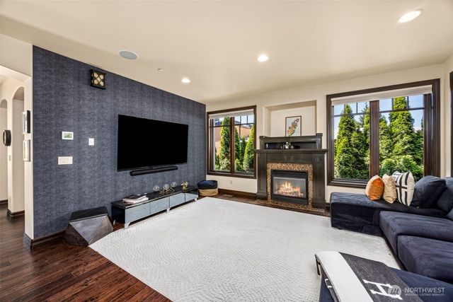 116 16th Avenue, Kirkland, WA 98033