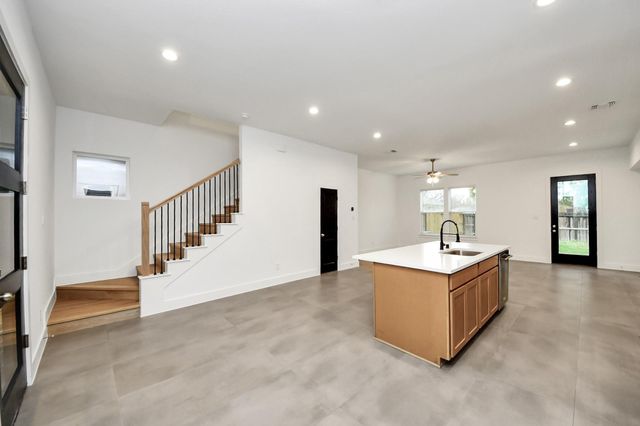 956 Junell Street A, Houston, TX 77088