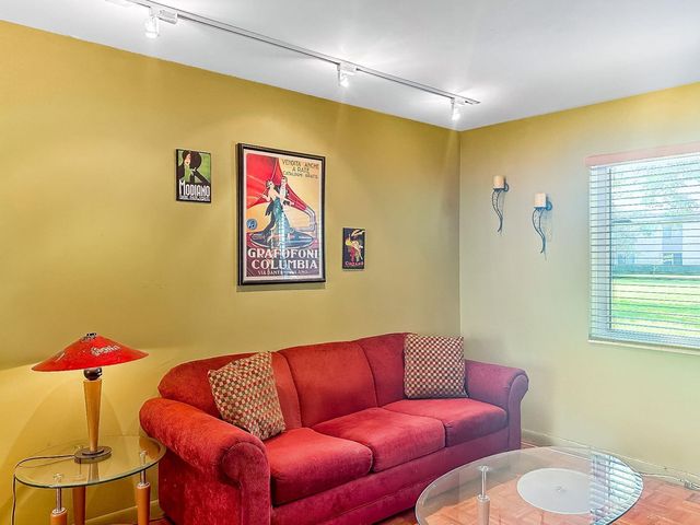 1950 N Andrews Ave 120D, Wilton Manors, FL 33311