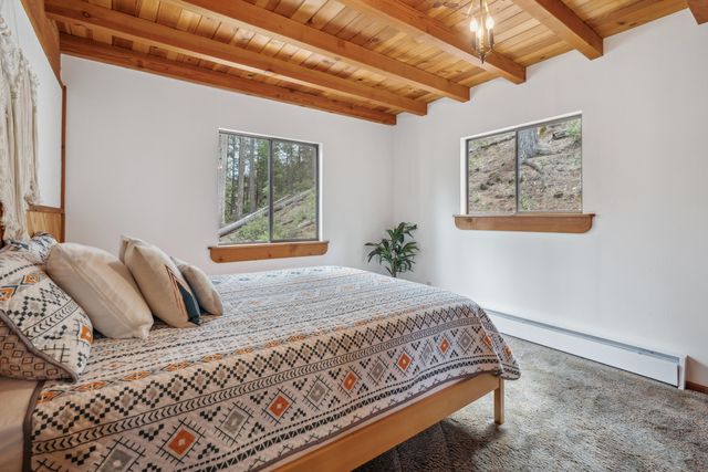 2120 Pack Trail, Mount Shasta, CA 96067