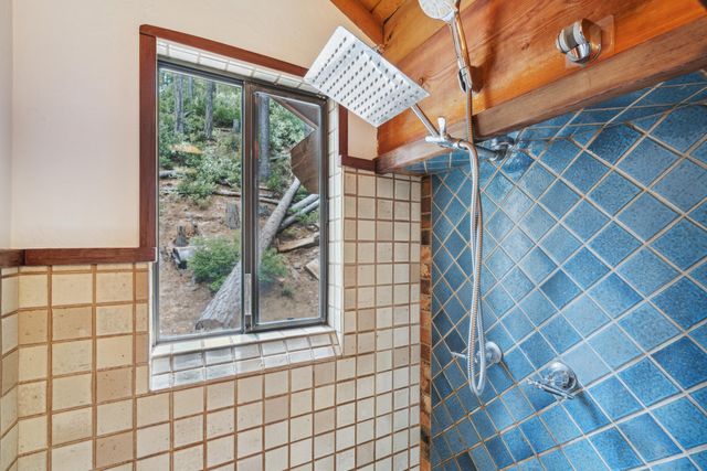 2120 Pack Trail, Mount Shasta, CA 96067