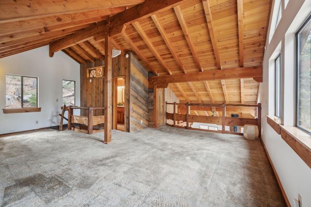 2120 Pack Trail, Mount Shasta, CA 96067