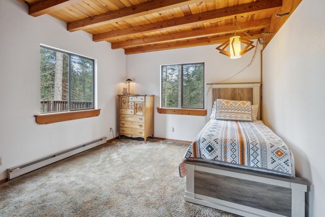 2120 Pack Trail, Mount Shasta, CA 96067