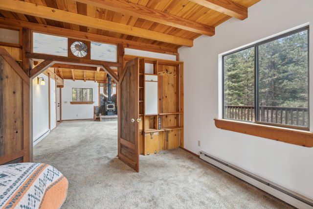 2120 Pack Trail, Mount Shasta, CA 96067