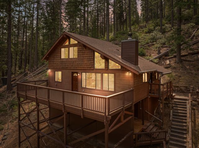2120 Pack Trail, Mount Shasta, CA 96067