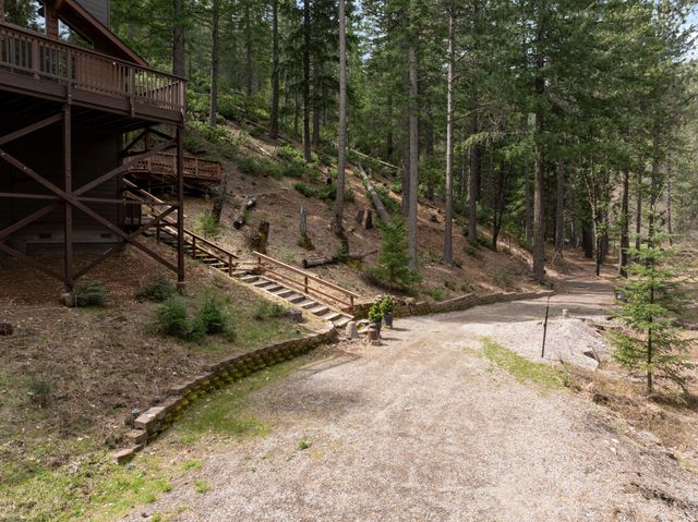 2120 Pack Trail, Mount Shasta, CA 96067
