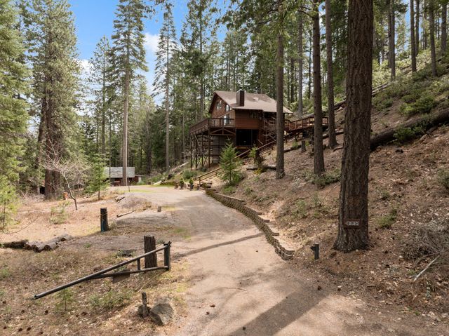 2120 Pack Trail, Mount Shasta, CA 96067
