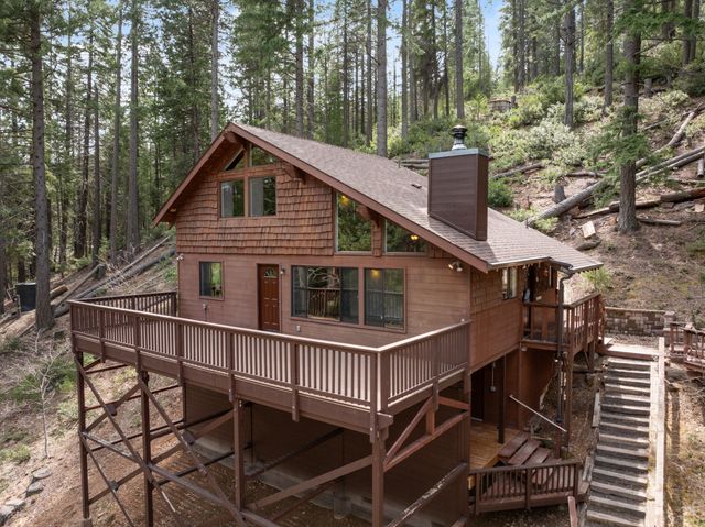 2120 Pack Trail, Mount Shasta, CA 96067
