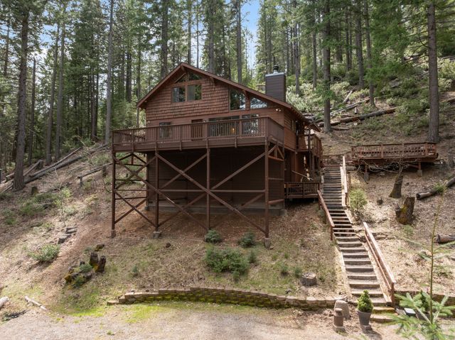 2120 Pack Trail, Mount Shasta, CA 96067