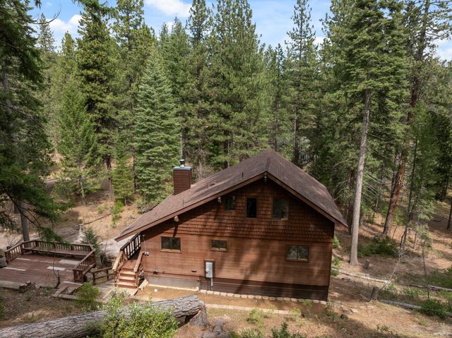 2120 Pack Trail, Mount Shasta, CA 96067