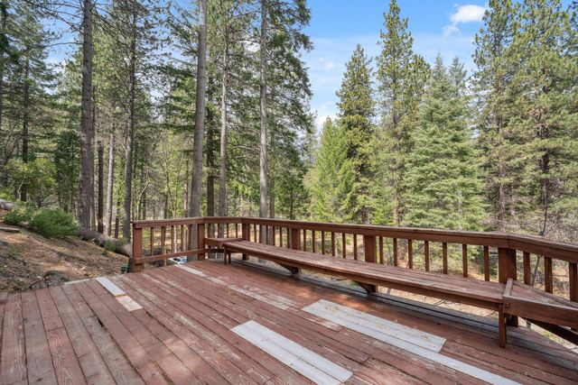 2120 Pack Trail, Mount Shasta, CA 96067