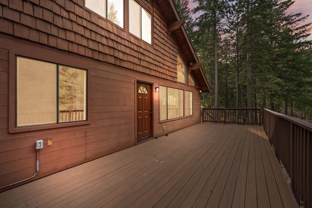 2120 Pack Trail, Mount Shasta, CA 96067