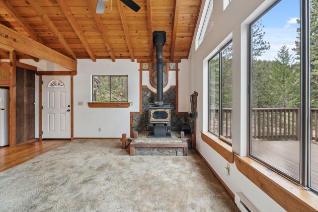 2120 Pack Trail, Mount Shasta, CA 96067