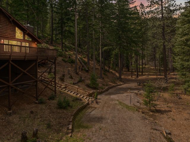 2120 Pack Trail, Mount Shasta, CA 96067