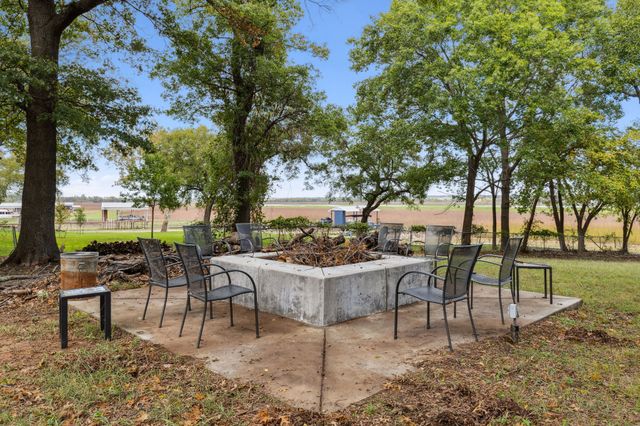 7342 Briar Road, Azle, TX 76020