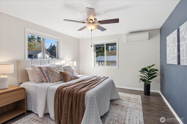 1057 Pinehurst Court, Camano Island, WA 98282