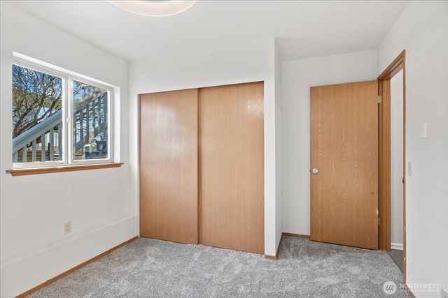 1057 Pinehurst Court, Camano Island, WA 98282