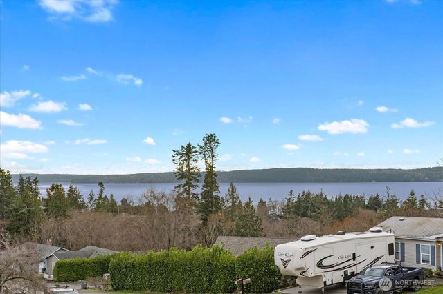 1057 Pinehurst Court, Camano Island, WA 98282