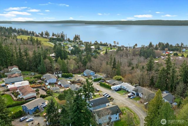 1057 Pinehurst Court, Camano Island, WA 98282