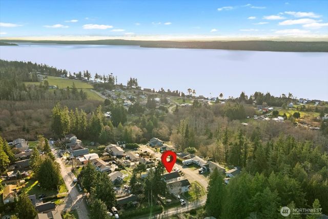 1057 Pinehurst Court, Camano Island, WA 98282