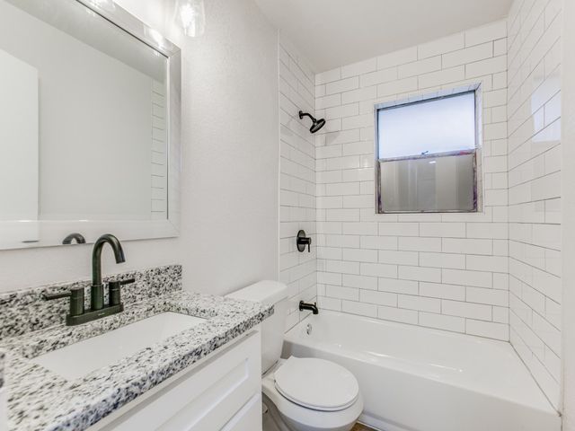 1033 Glynn Drive, Garland, TX 75040