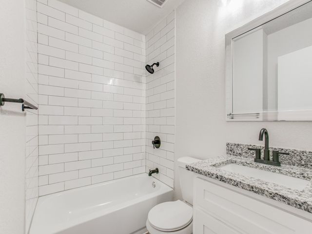 1033 Glynn Drive, Garland, TX 75040