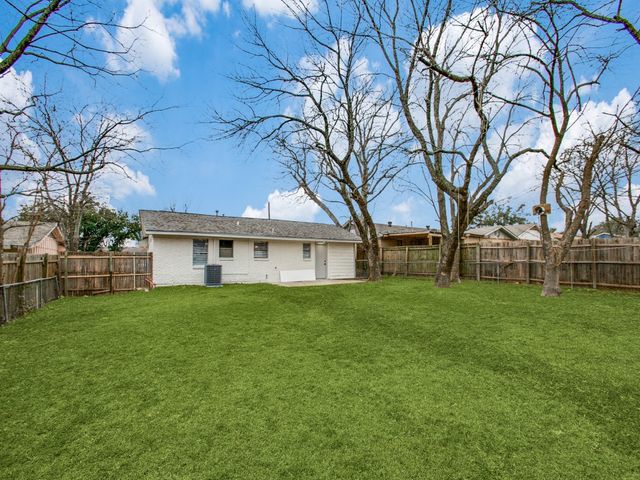 1033 Glynn Drive, Garland, TX 75040