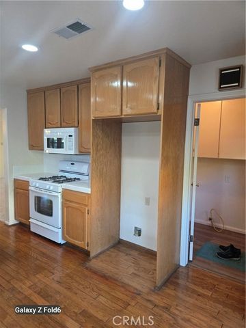 5174 Fox Hills, Buena Park, CA 90621