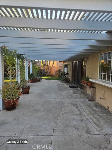 5174 Fox Hills, Buena Park, CA 90621