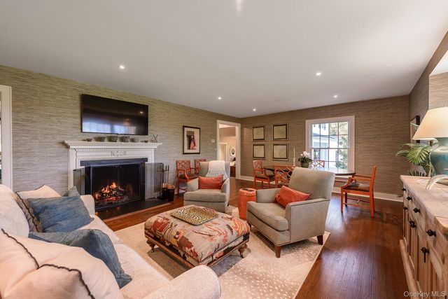 4 September Lane, Glen Cove, NY 11542