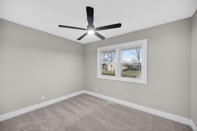 2908 Giles Street, West Des Moines, IA 50265