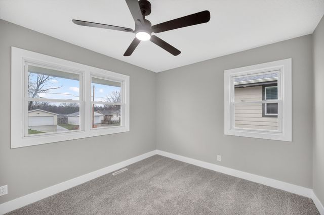 2908 Giles Street, West Des Moines, IA 50265