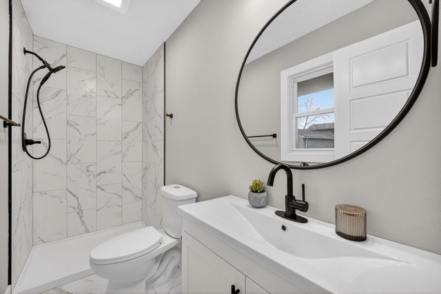 2908 Giles Street, West Des Moines, IA 50265