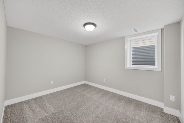 2908 Giles Street, West Des Moines, IA 50265