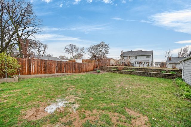 2908 Giles Street, West Des Moines, IA 50265