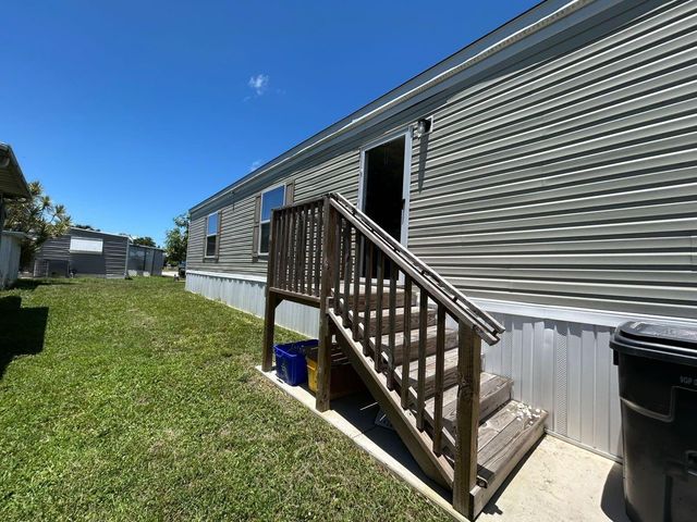 3253 W Cat Cay Rd # 422, Lake Worth, FL 33462