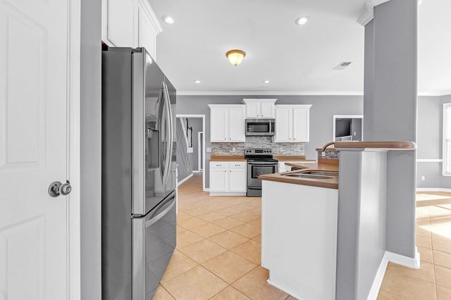 6587 CAROLOT LN, Bartlett, TN 38135