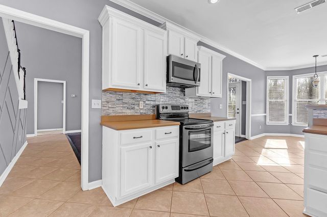 6587 CAROLOT LN, Bartlett, TN 38135