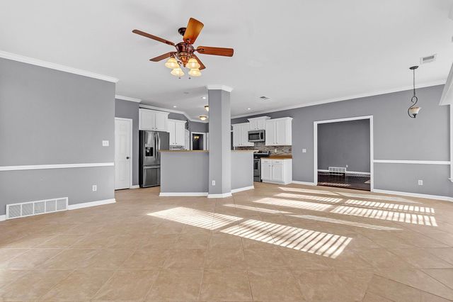 6587 CAROLOT LN, Bartlett, TN 38135