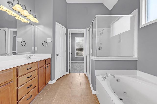 6587 CAROLOT LN, Bartlett, TN 38135