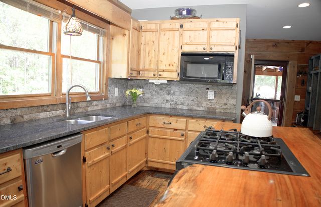 1656 Nc 42 Highway, Moncure, NC 27559