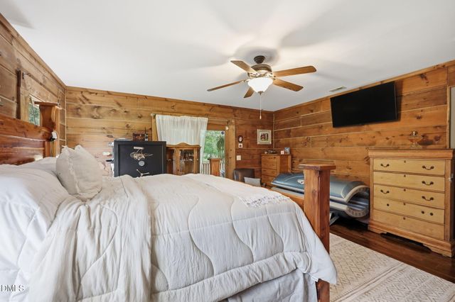 1656 Nc 42 Highway, Moncure, NC 27559