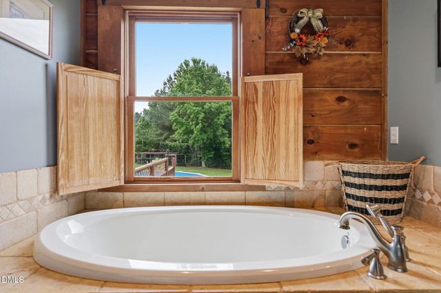 1656 Nc 42 Highway, Moncure, NC 27559