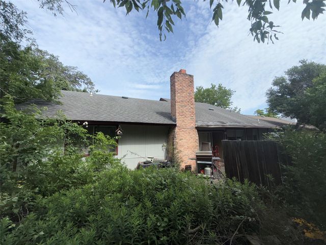7405 Whispering Winds DR, Austin, TX 78745