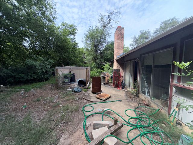 7405 Whispering Winds DR, Austin, TX 78745