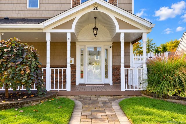 26 Ballad Lane, Hicksville, NY 11801