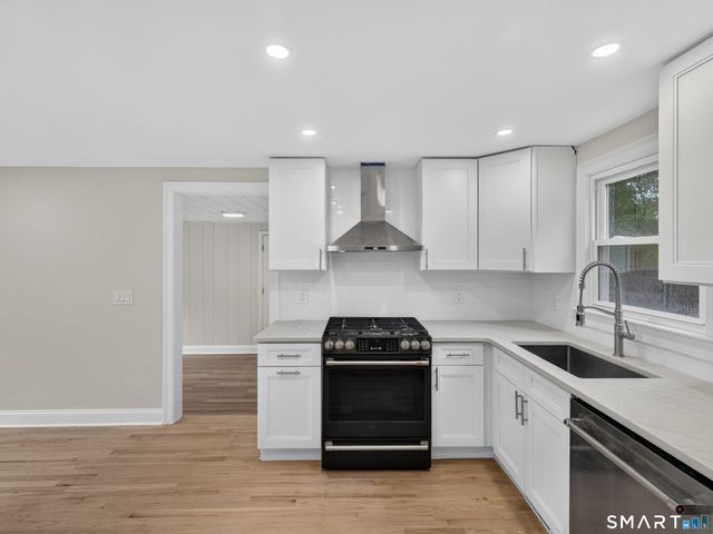 59 Noank Ledyard Road, Groton, CT 06355